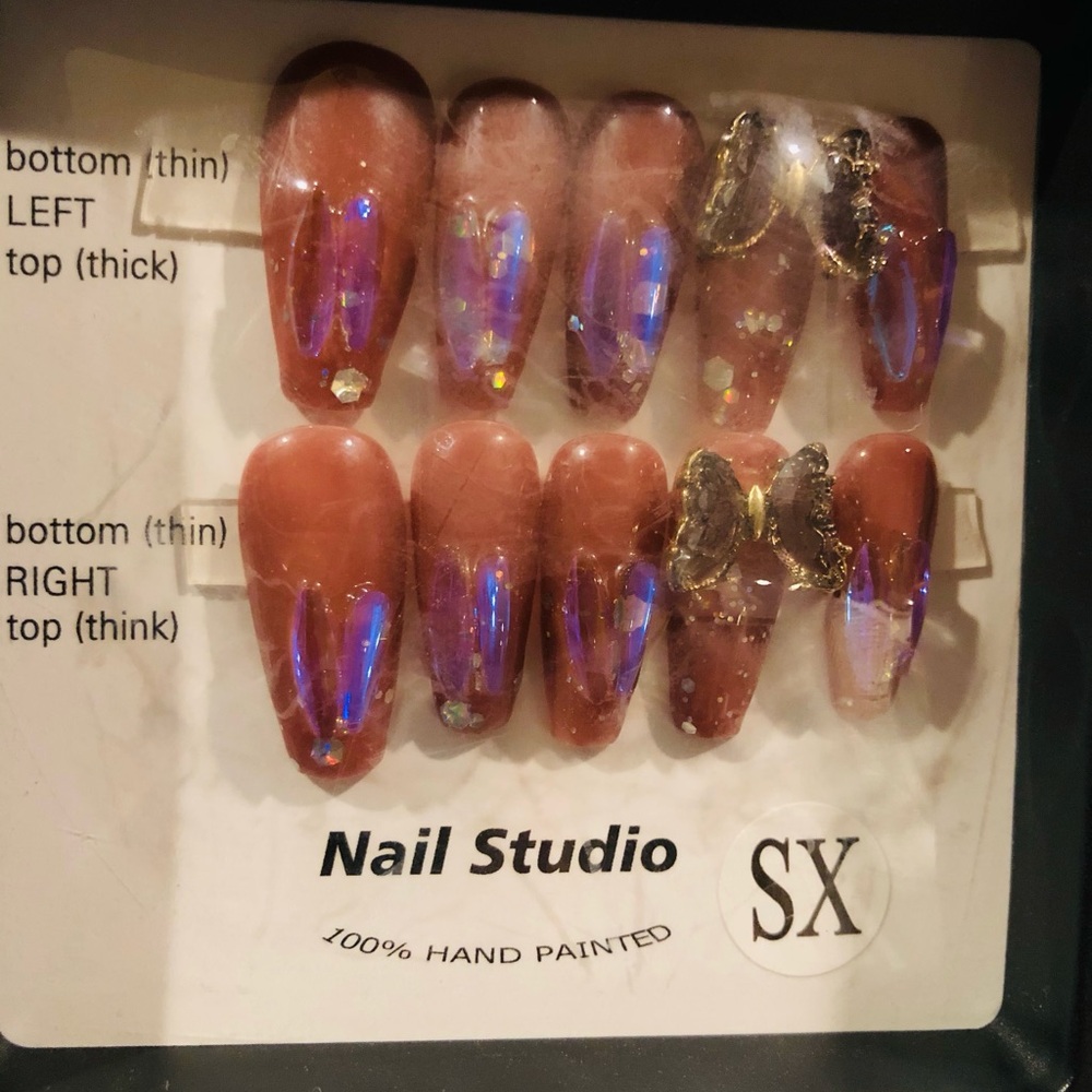 Chic Butterfly Press-On Nails nwot - Picture 6 of 7